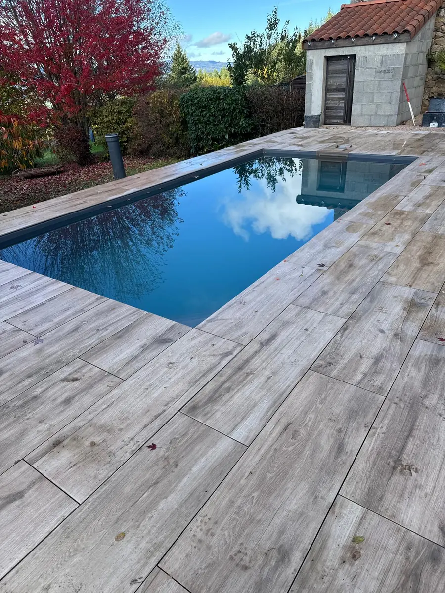 Piscine en béton armé à Marsac-en-Livradois