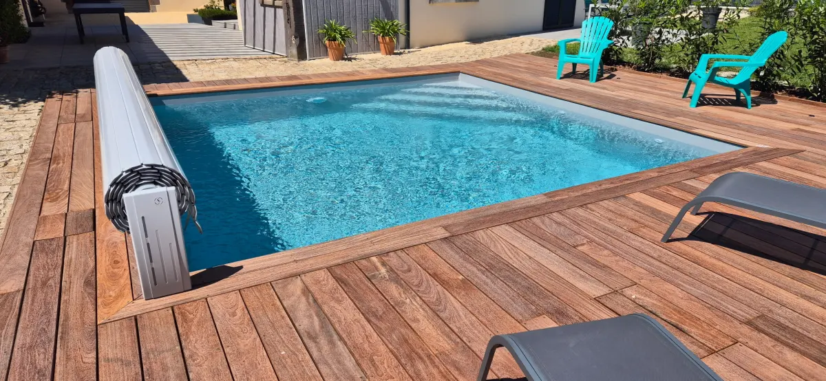 Piscine béton 5 x 5 à Saint-André-le-Coq