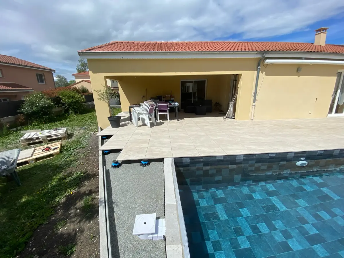 Piscine 6 x 3 à Chauriat