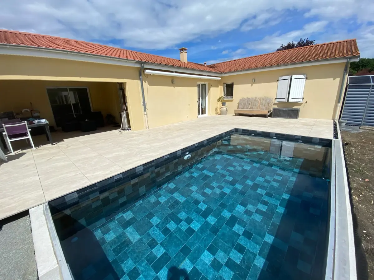 Piscine 6 x 3 à Chauriat