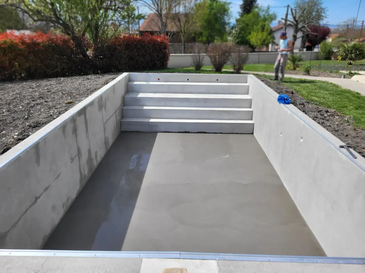 Piscine Familiale Sur-Mesure à Saint andré le coq