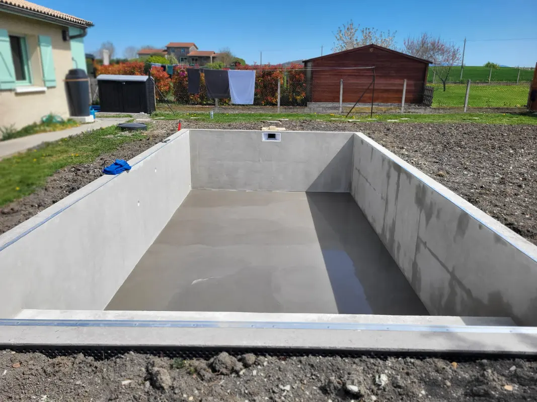 Piscine Familiale Sur-Mesure à Saint andré le coq