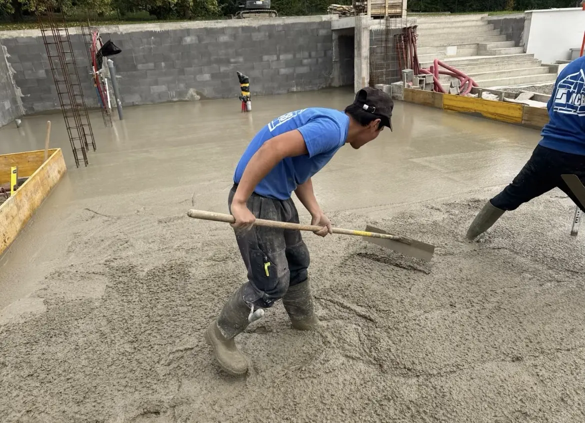 Dalle de béton à Veyre monton
