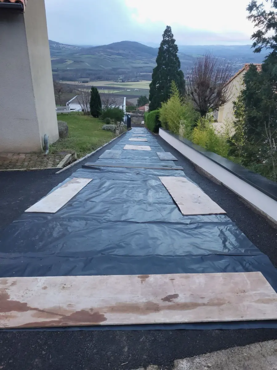 Piscine béton 6 x 3 à Veyre-Monton