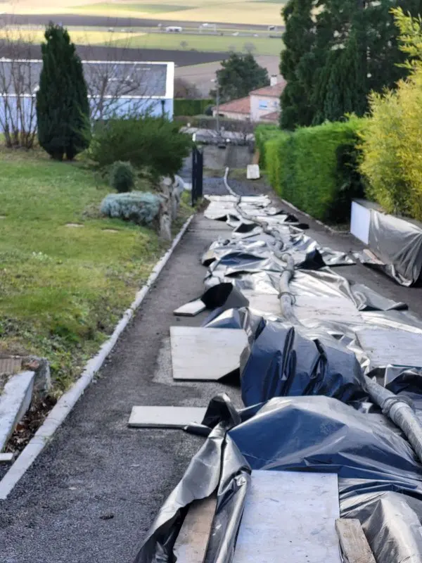 Piscine béton 6 x 3 à Veyre-Monton