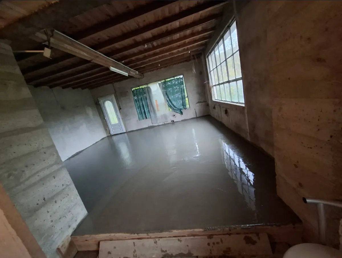 Création d’une dalle béton intérieure